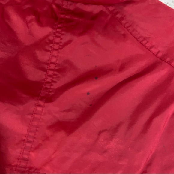 Girls red gap hooded windbreaker size L/XL - Picture 3 of 10